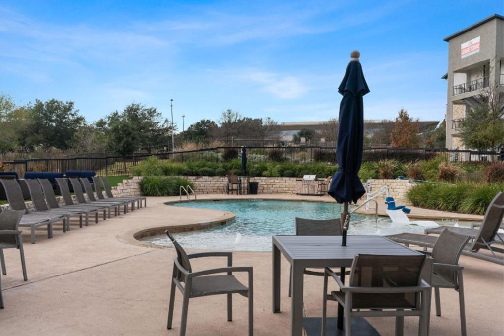 Modern Austin 2Br 2B Apt With Pool Parking & Wifi Exterior foto