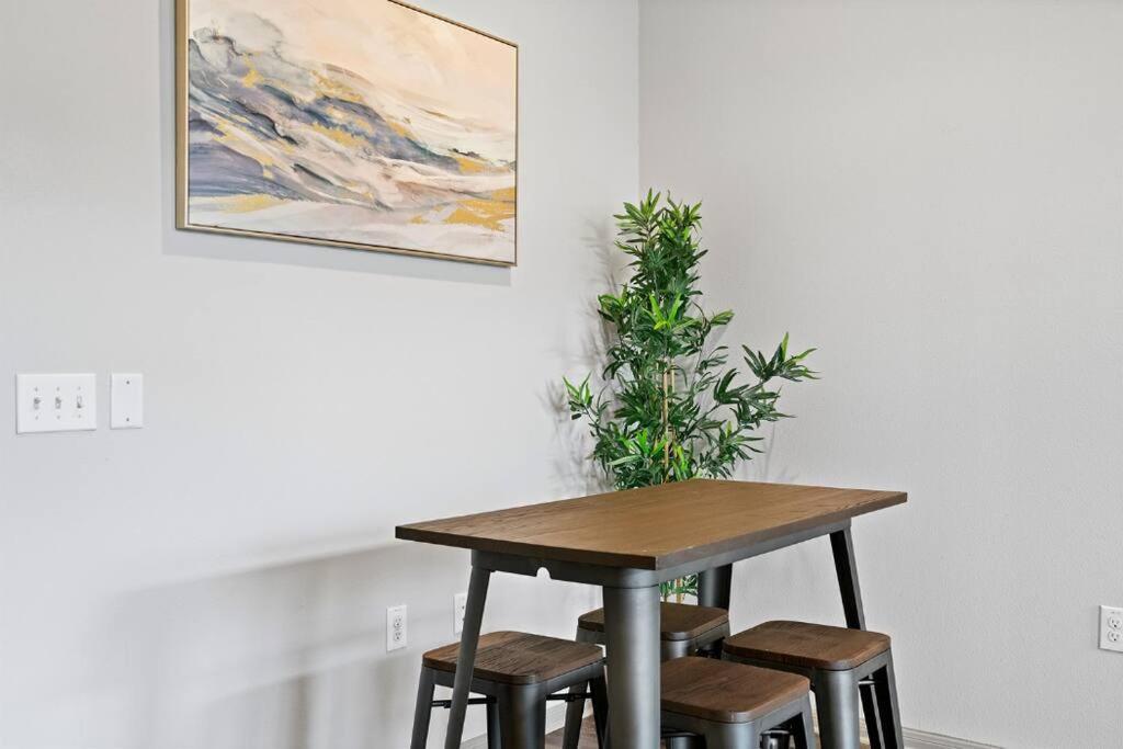 Modern Austin 2Br 2B Apt With Pool Parking & Wifi Exterior foto