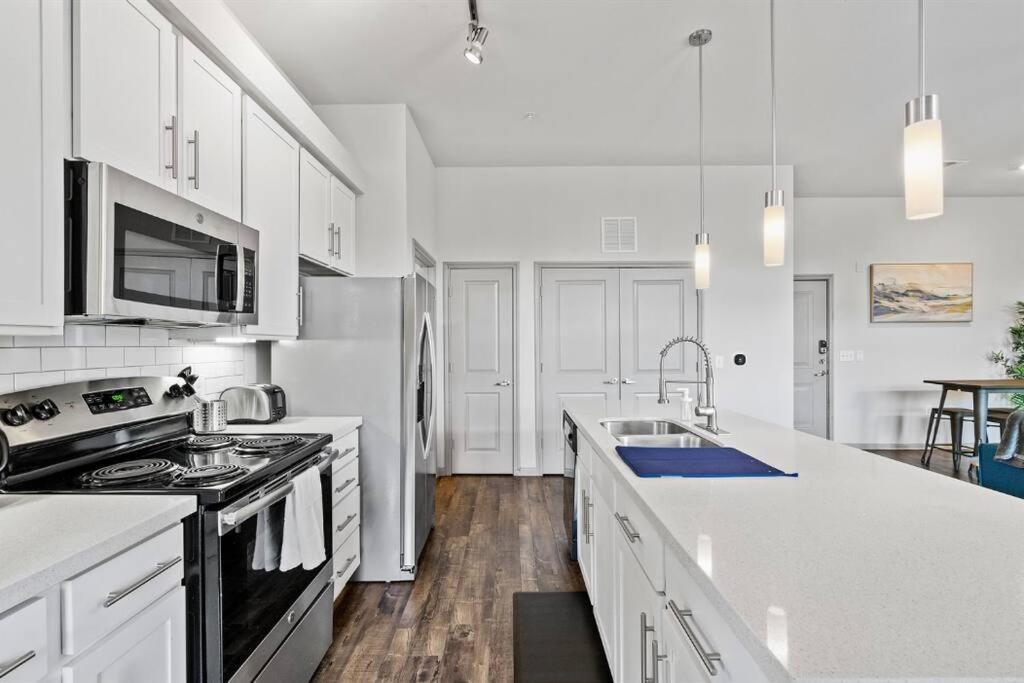 Modern Austin 2Br 2B Apt With Pool Parking & Wifi Exterior foto