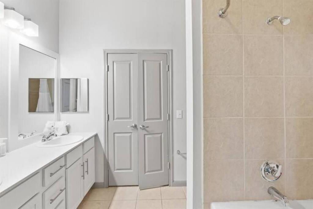 Modern Austin 2Br 2B Apt With Pool Parking & Wifi Exterior foto